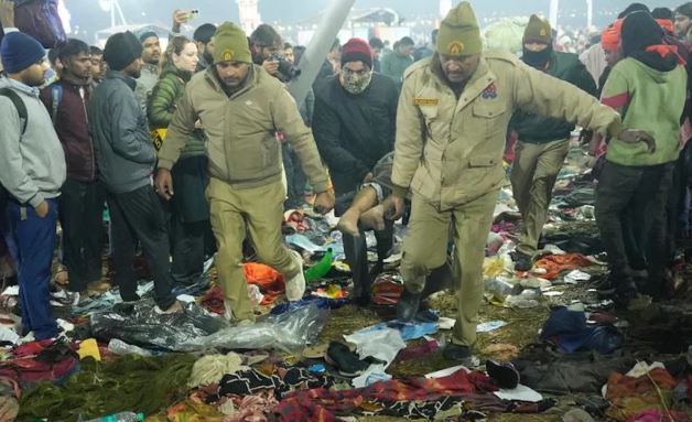 Stampede At Kumbh Mela: महाकुंभ भगदड़ पर PM मोदी और CM योगी की नजर, घायलों का अस्पताल में इलाज जारी