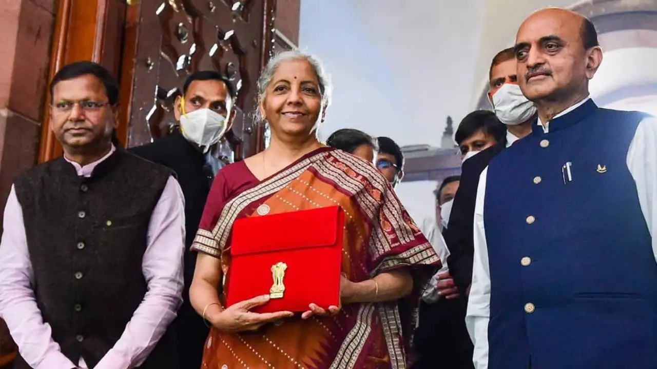 Budget 2025: निर्मला सीतारमण के लिए कठिन संतुलन अधिनियम, 1 फरवरी को पेश करेंगी मोदी सरकार का आर्थिक रिपोर्ट कार्ड